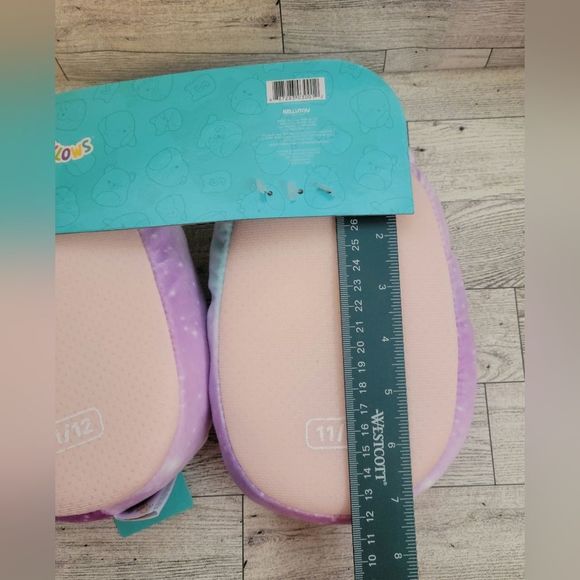 ☃️ALDI EXCLUSIVE Squishmallow Daxxon Slippers Size 11/12 AISLE OF SHAME … - Picture 4 of 8
